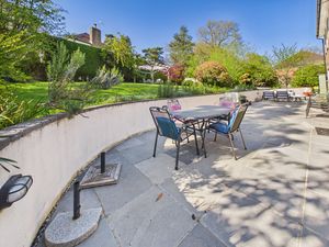 PATIO & REAR GARDEN- click for photo gallery
